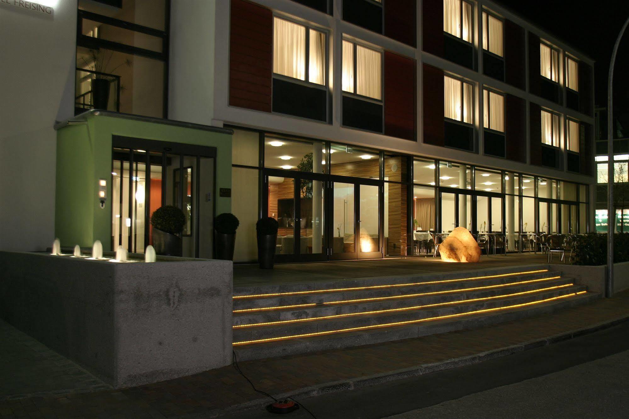 Corbin Muenchen Airport Business Hotel Freising Exterior photo